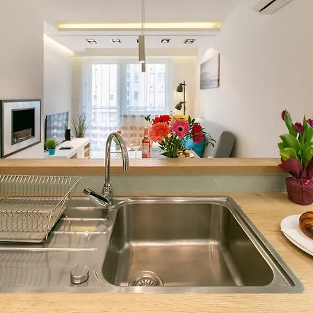Mentha By Mital Apartament *